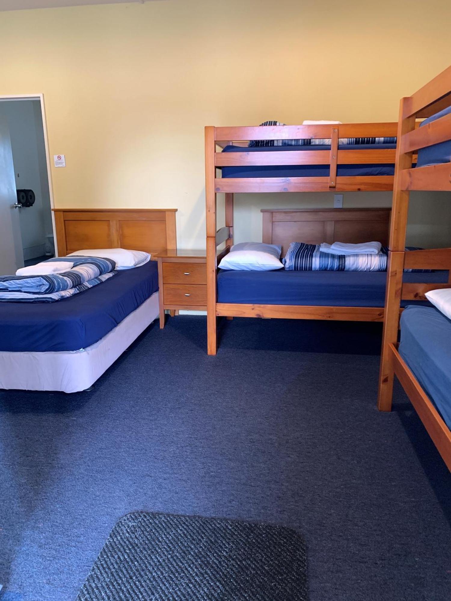 Haast River Motels & Holiday Park Экстерьер фото