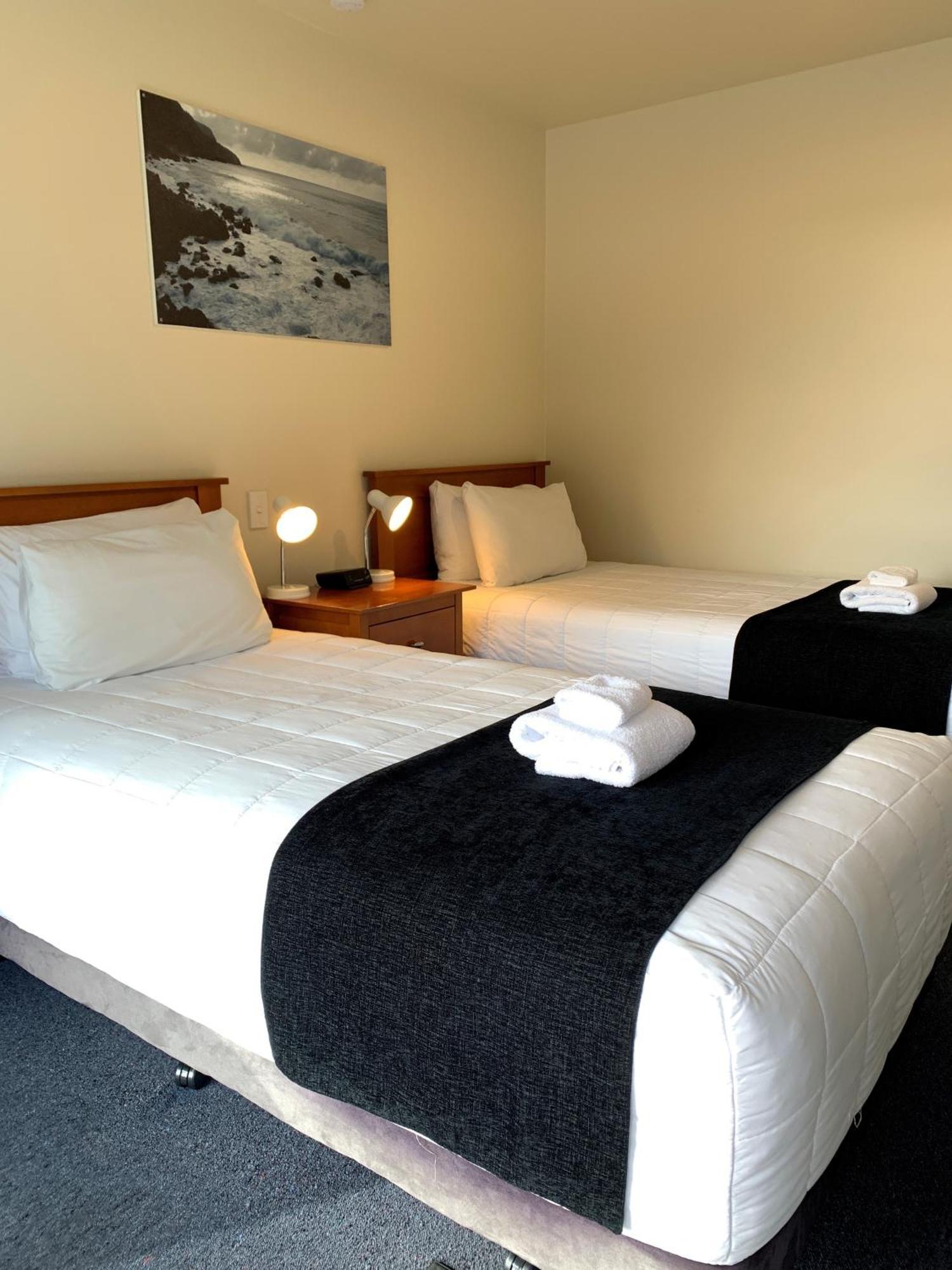 Haast River Motels & Holiday Park Экстерьер фото