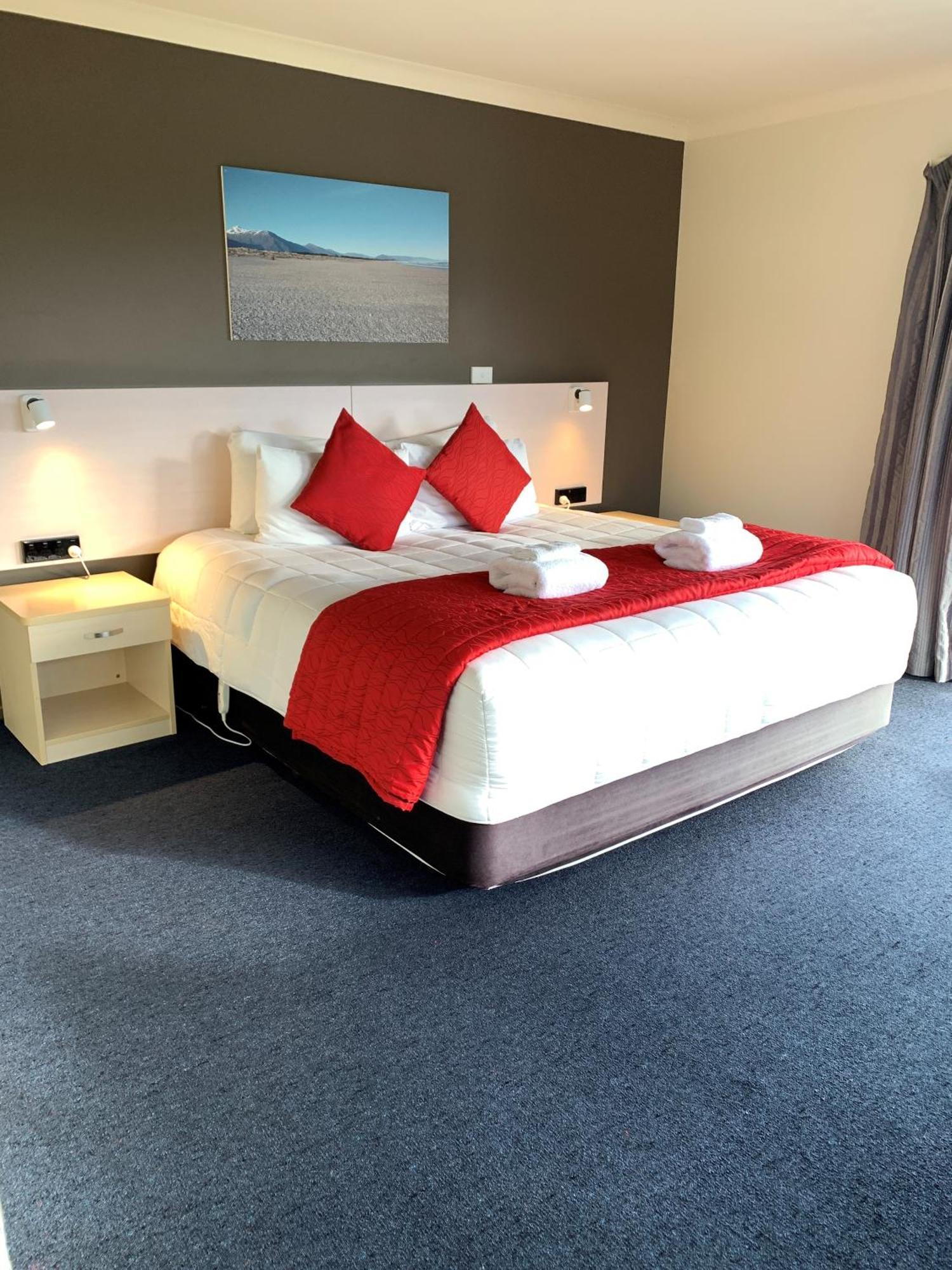 Haast River Motels & Holiday Park Экстерьер фото