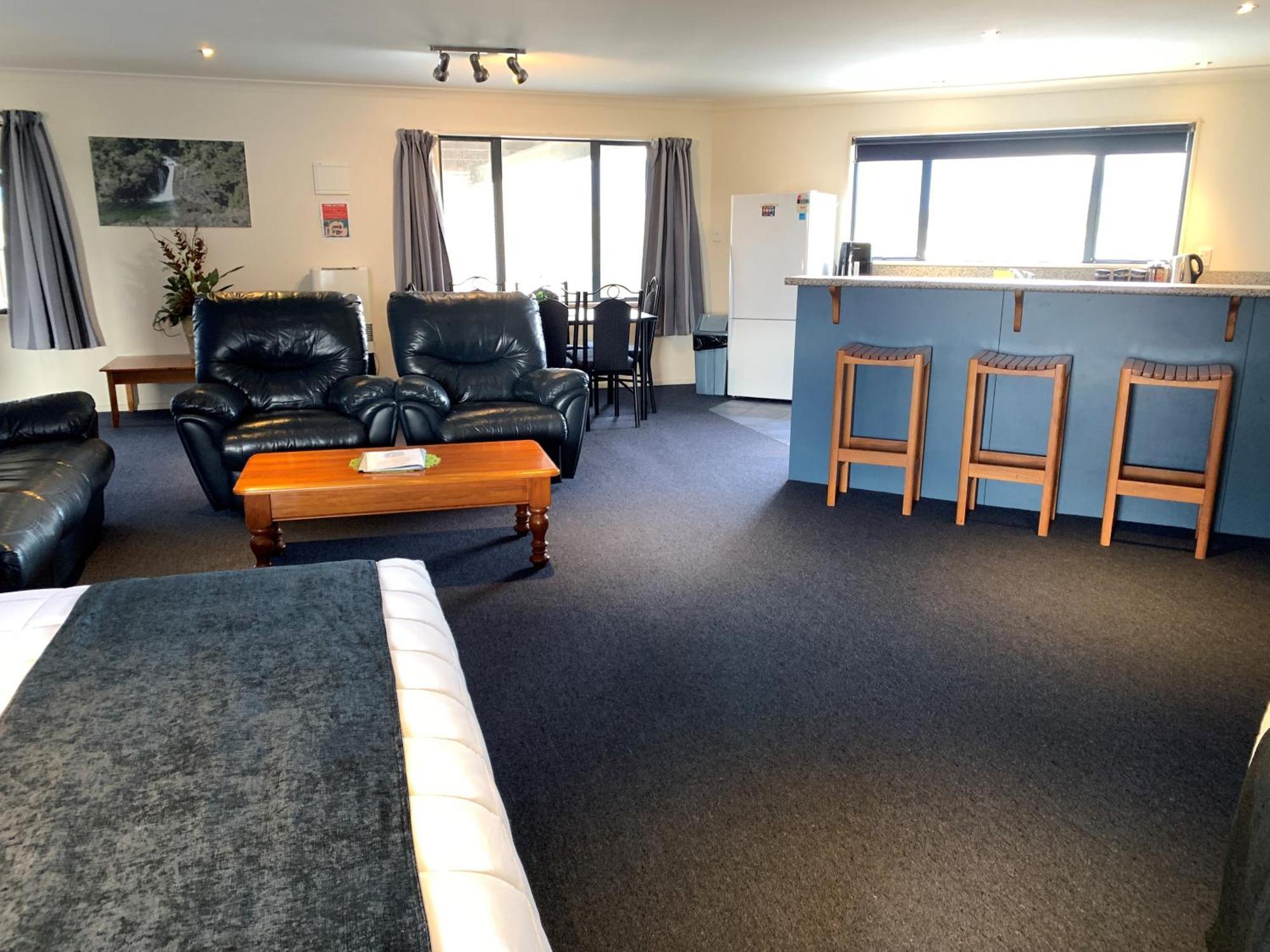 Haast River Motels & Holiday Park Экстерьер фото