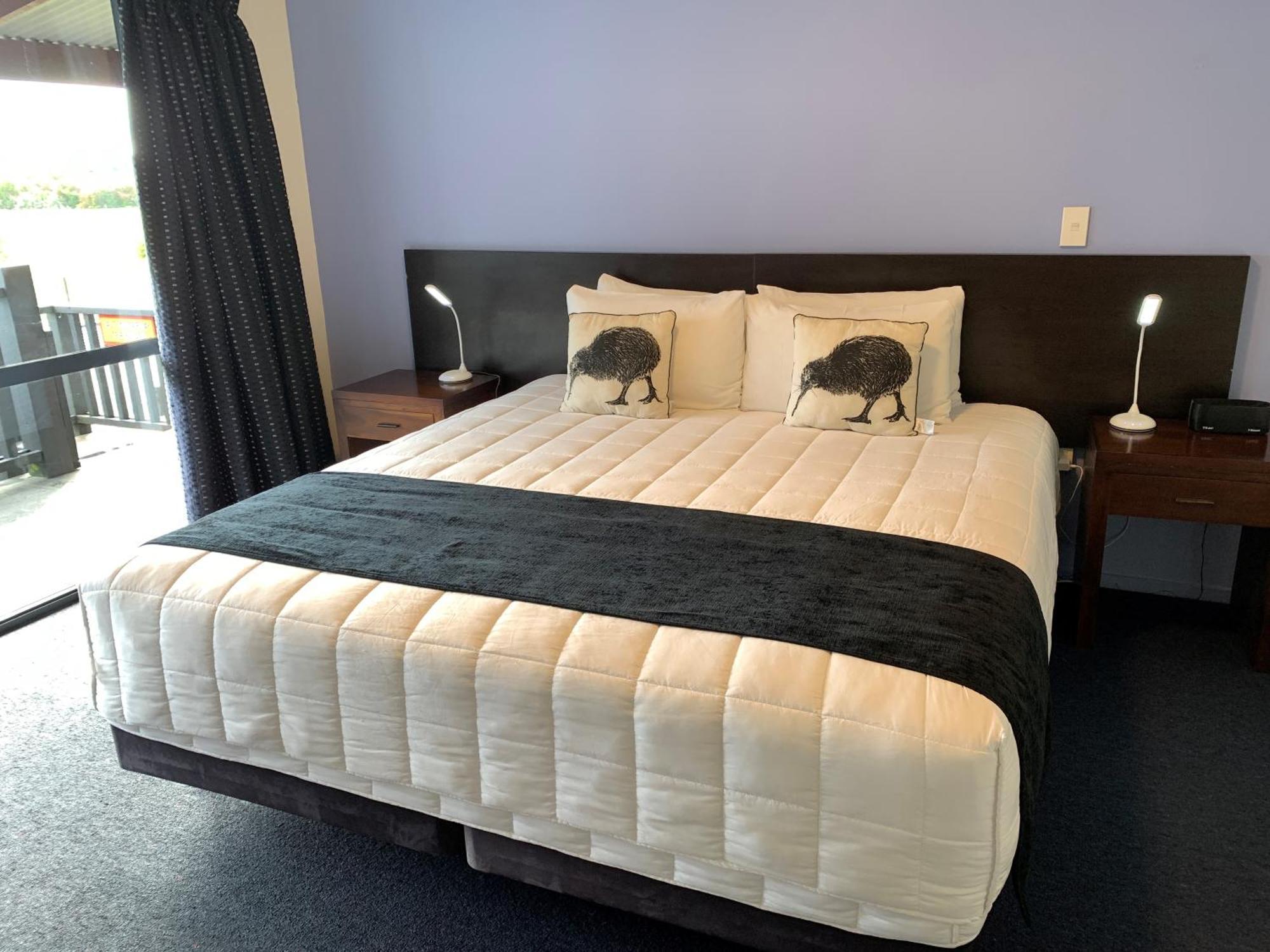 Haast River Motels & Holiday Park Экстерьер фото