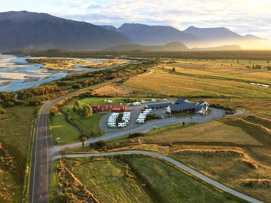Haast River Motels & Holiday Park Экстерьер фото